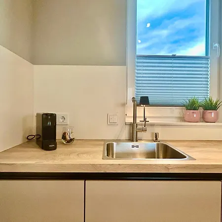 In Fusslaeufiger Naehe Zu Airport-messe 2 Apartmán