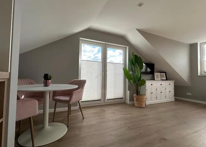 In Fusslaeufiger Naehe Zu Airport-messe 2 * デュッセルドルフ