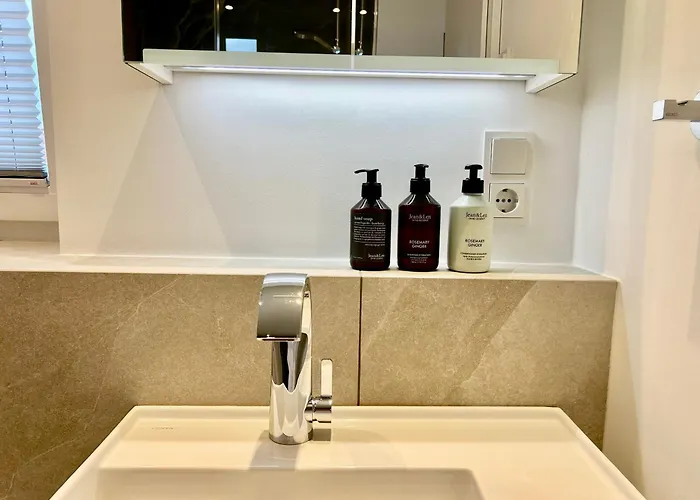 In Fusslaeufiger Naehe Zu Airport-messe 2