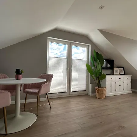 In Fusslaeufiger Naehe Zu Airport-messe 2 * Düsseldorf