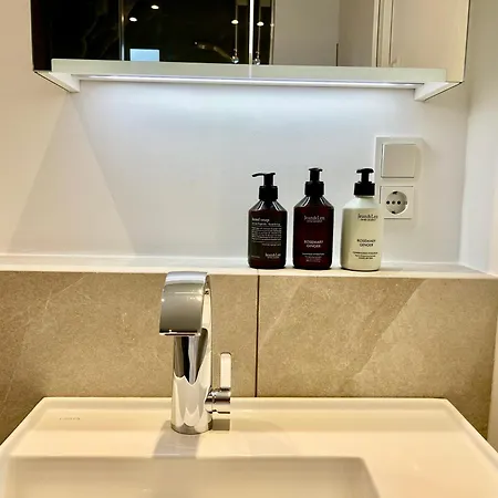 In Fusslaeufiger Naehe Zu Airport-messe 2